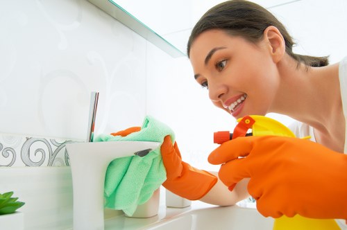 Move-in cleaning for a Bermondsey property with attention to bathroom and floors